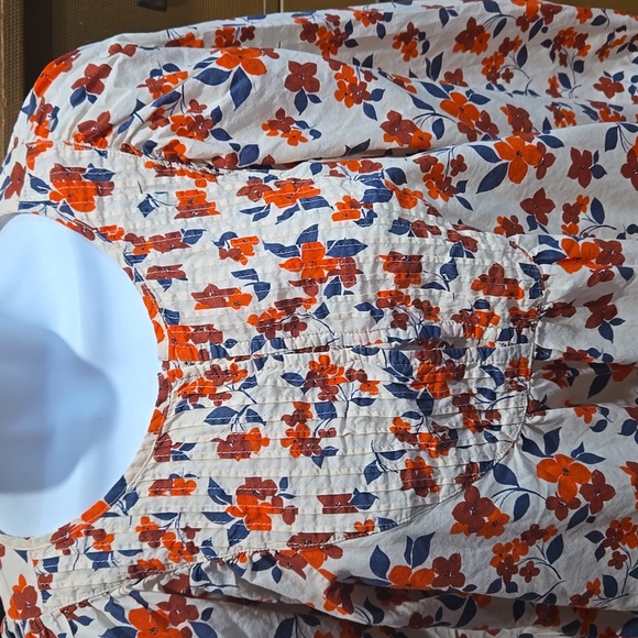 ELIZABETH AND JAMES FLORAL TUNIC. #6655 - Picture 4 of 8